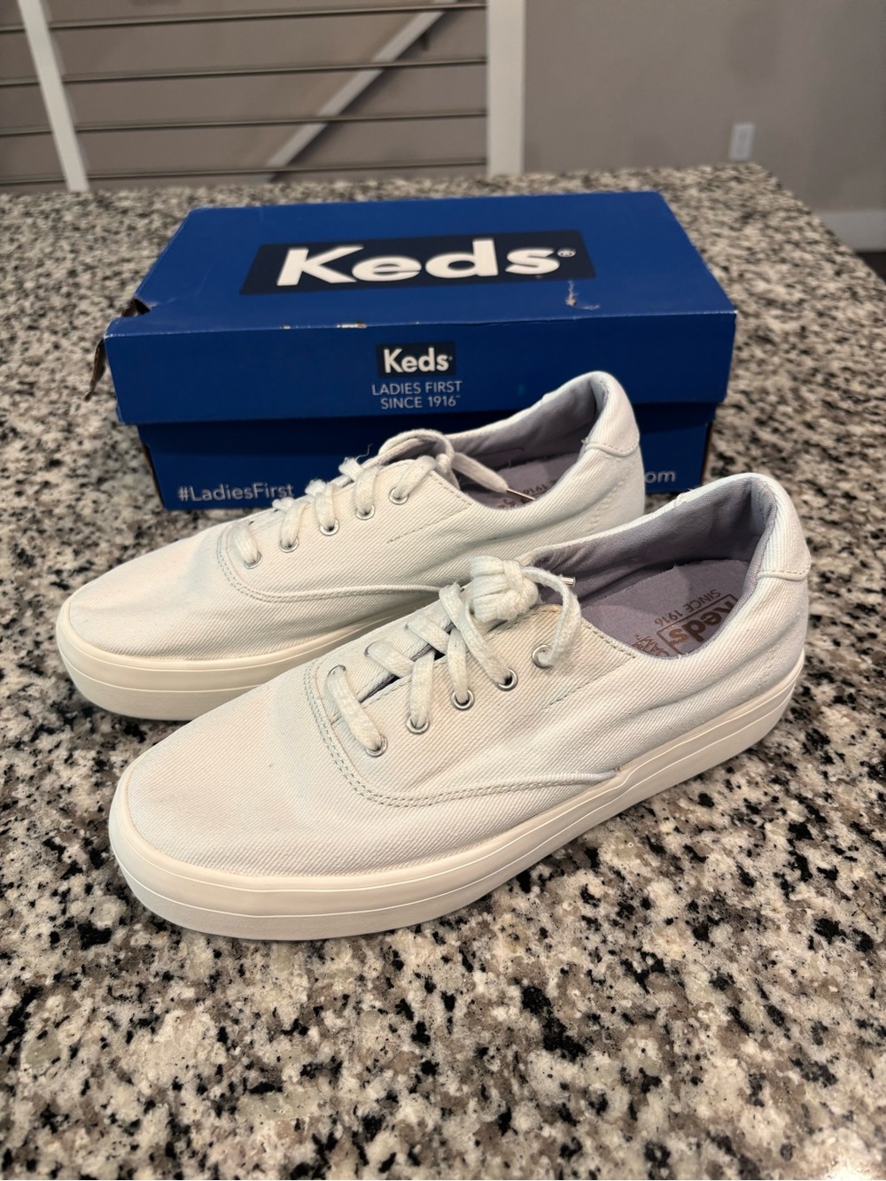 Woman's Keds Rise Denim Cream Sneaker Shoes Sz 8